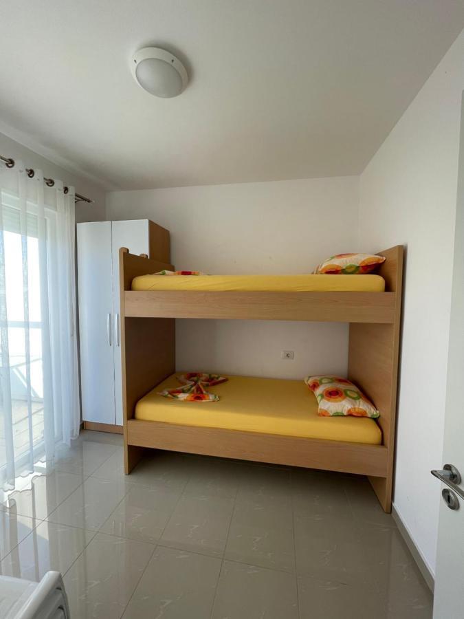 Nimfeum Apartments Shëngjin Esterno foto